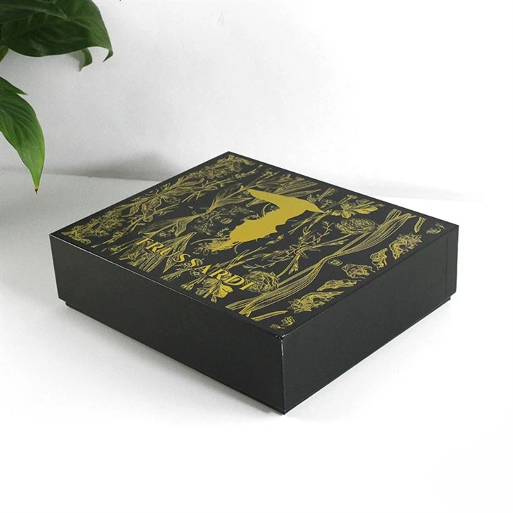 Custom Boxes For Clothing